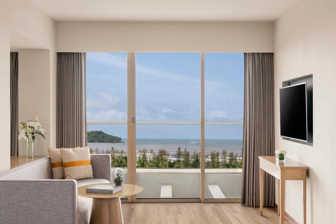 Vivanta Goa, Miramar 5*