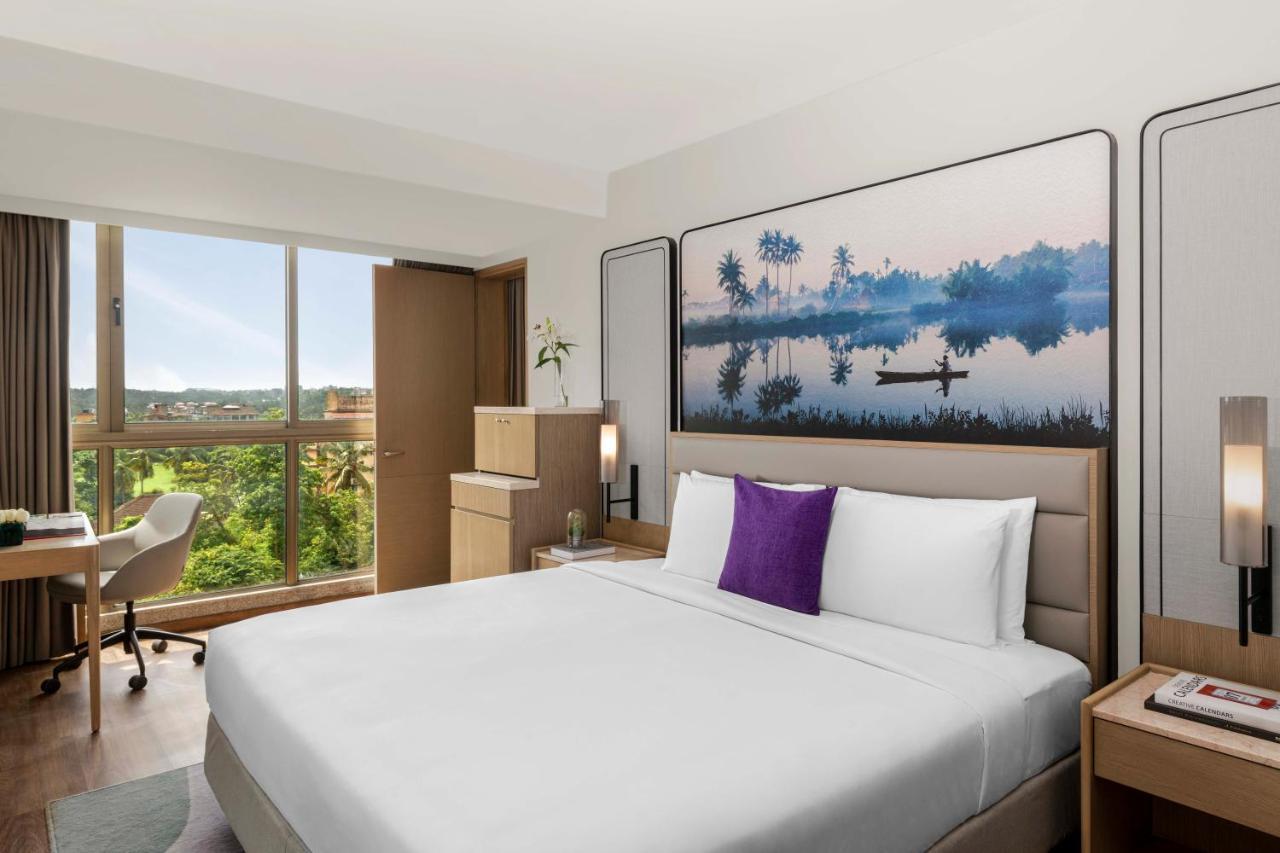 Vivanta Goa, Miramar 5*