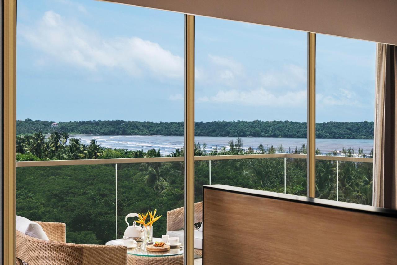Hotel Vivanta Goa, Miramar 5*