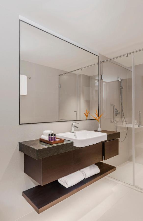 Hotel Vivanta Goa, Miramar 5*